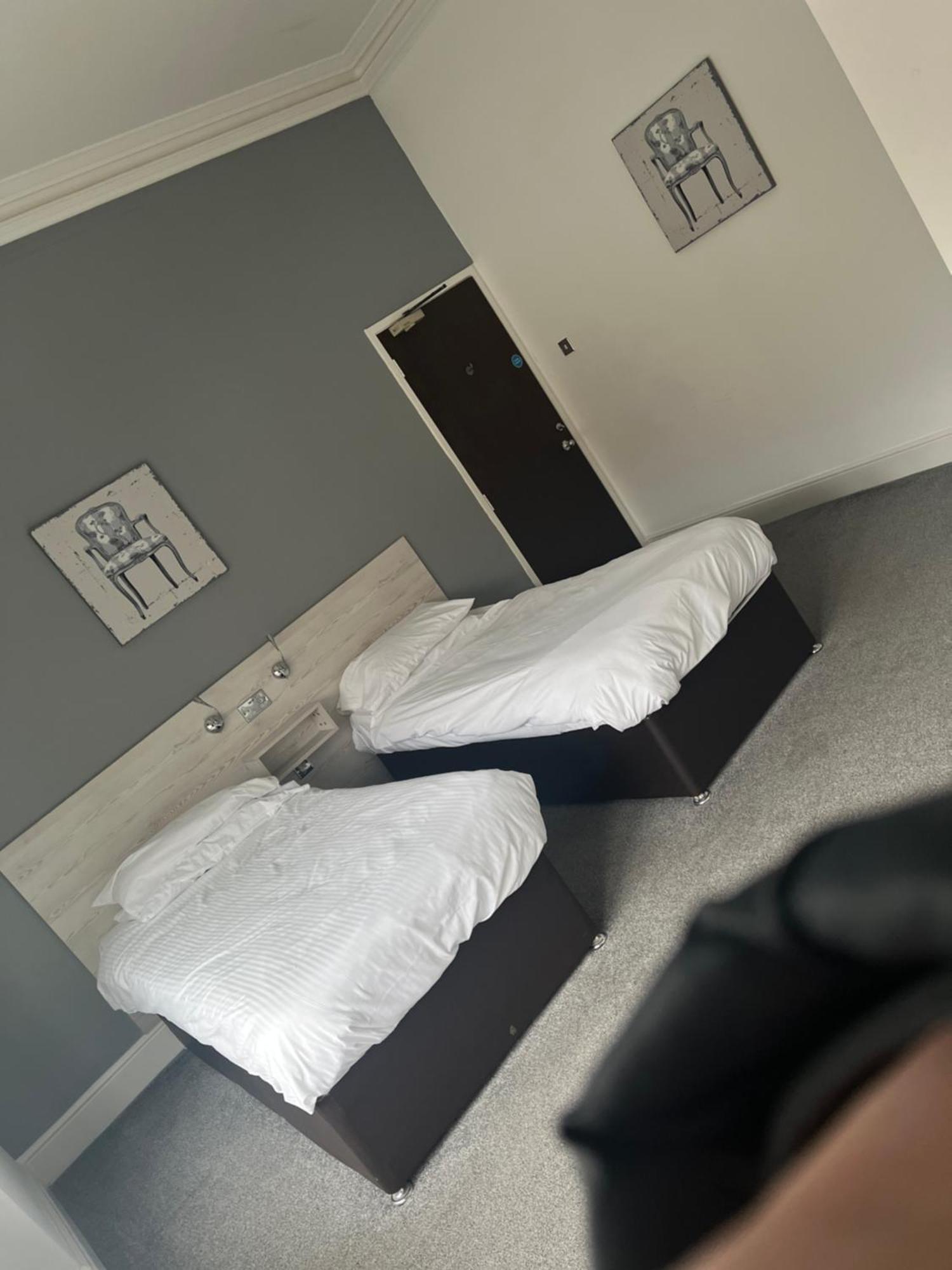 Bed and Breakfast The Kings Head Уоррингтон Экстерьер фото